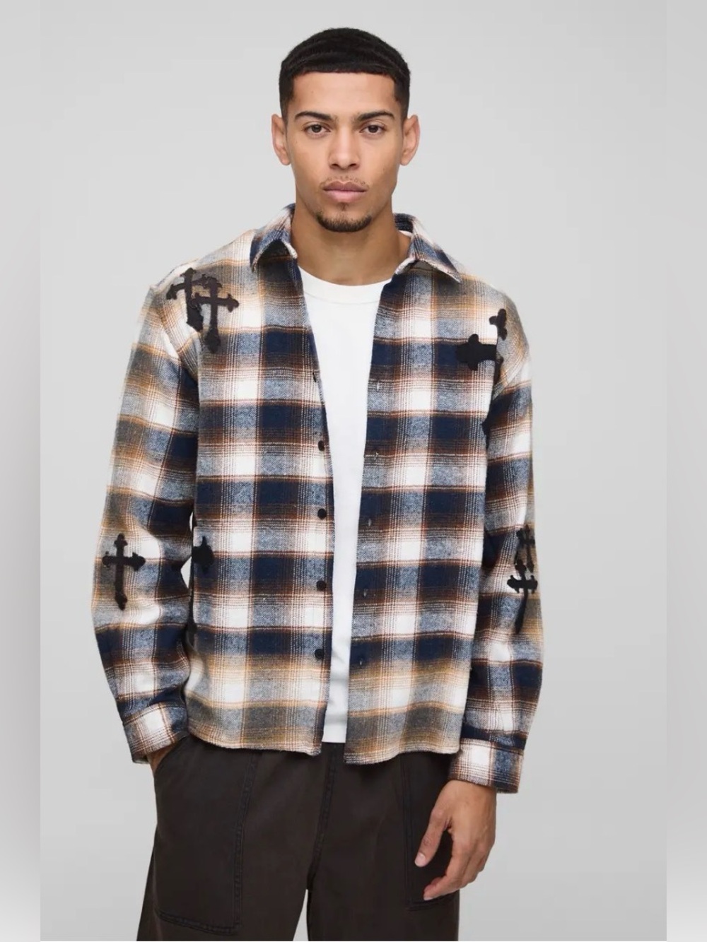 boohooMAN
Oversized Cross Applique Bleached
Check Shirt